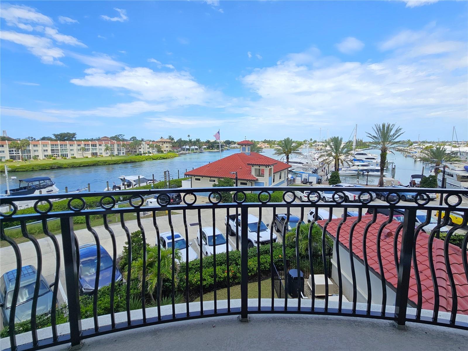 503 Tamiami Trl N #301 Property Photo 3