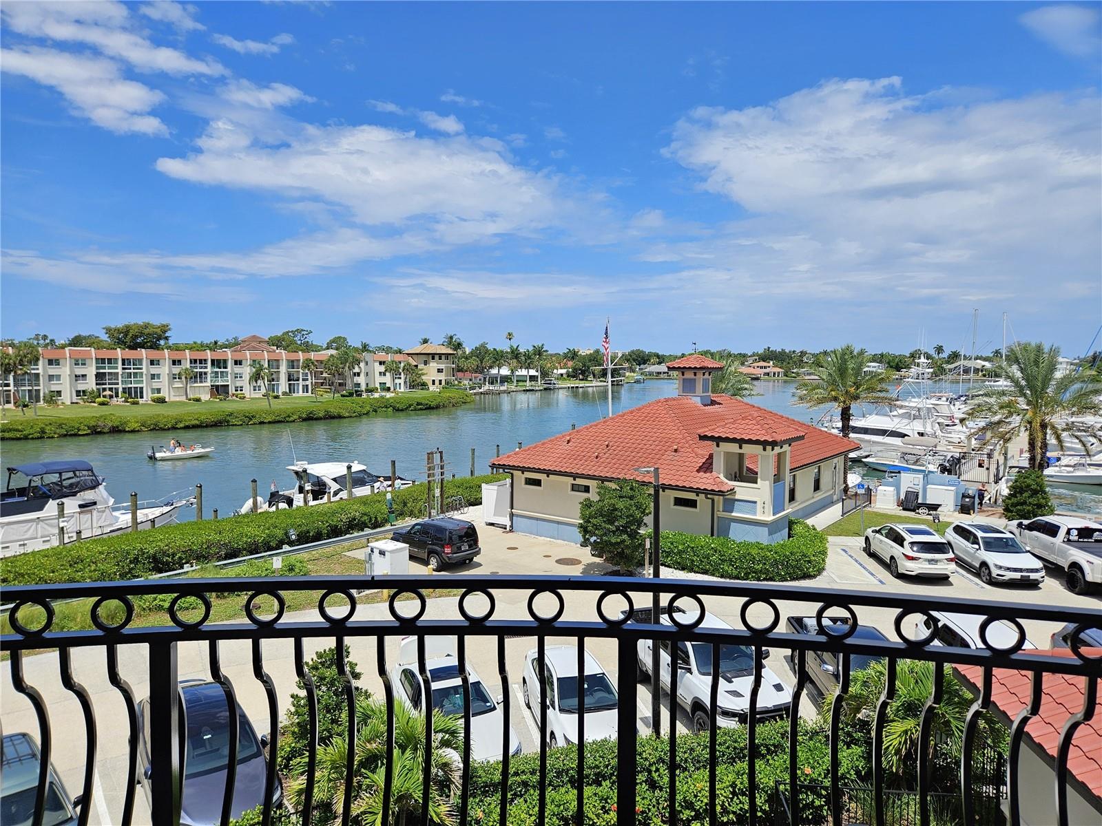 503 Tamiami Trl N #301 Property Photo 13