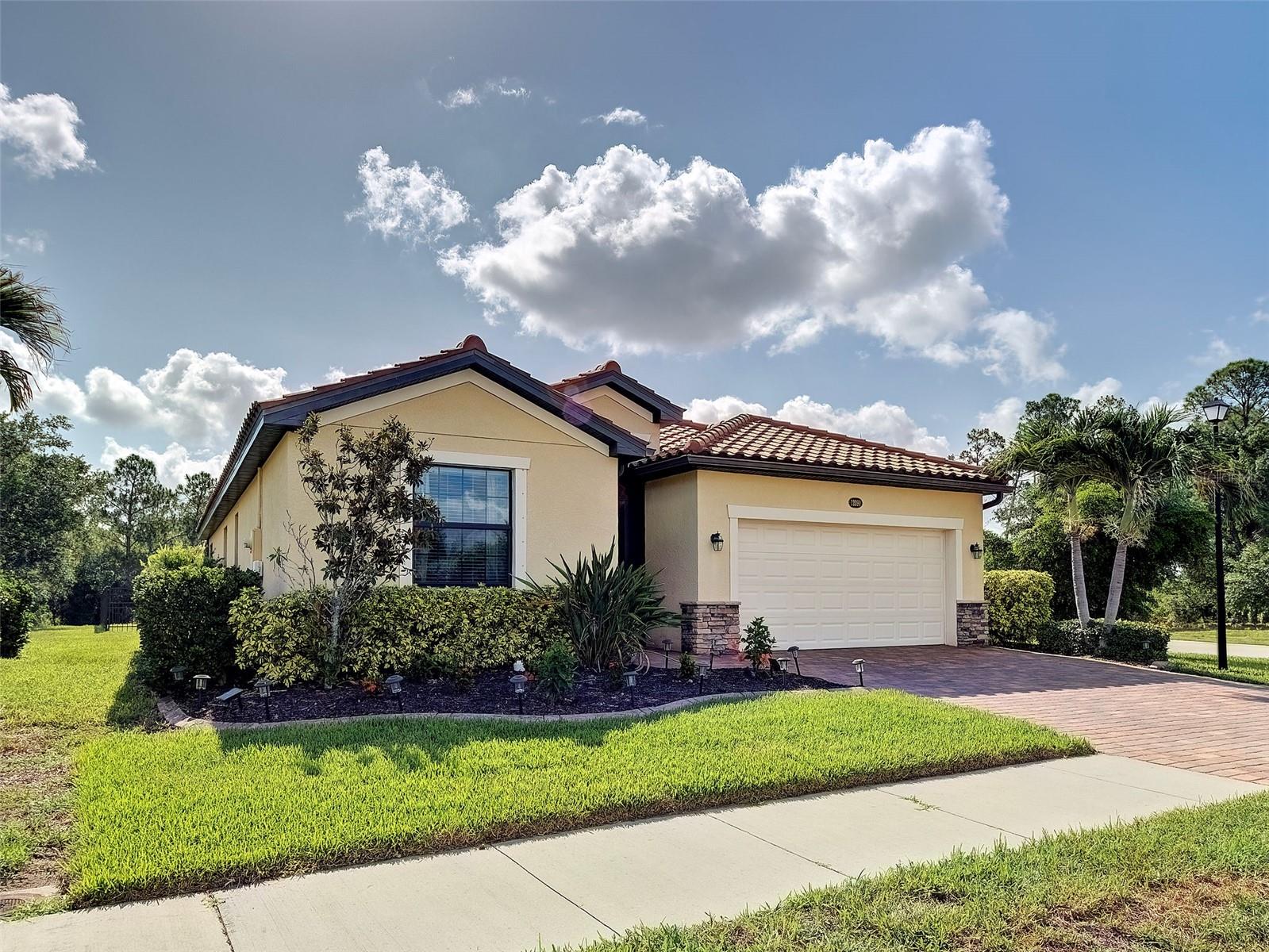 12390 Cinqueterre Dr Property Photo 1