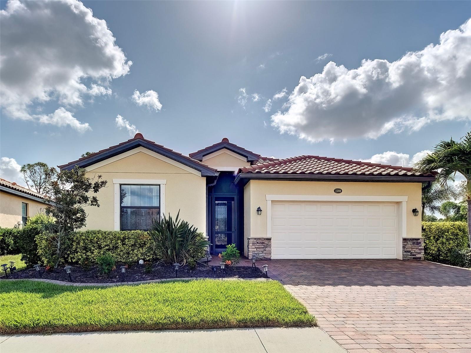 12390 Cinqueterre Dr Property Photo 2