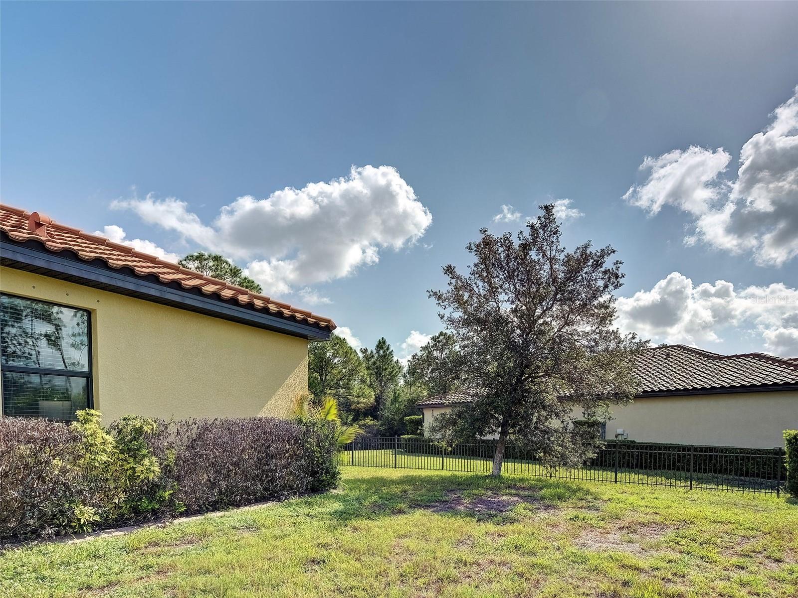 12390 Cinqueterre Dr Property Photo 6
