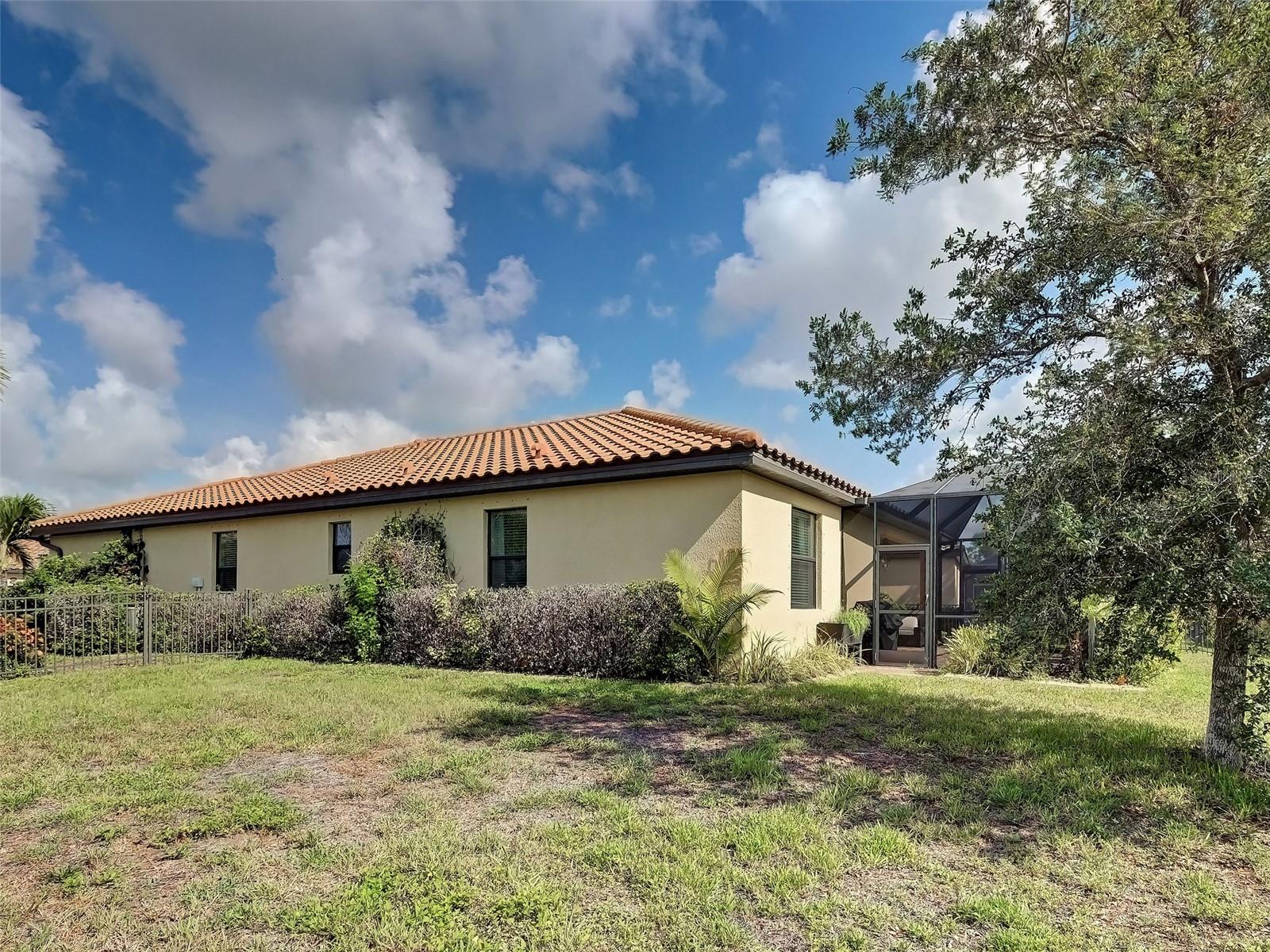 12390 Cinqueterre Dr Property Photo 7
