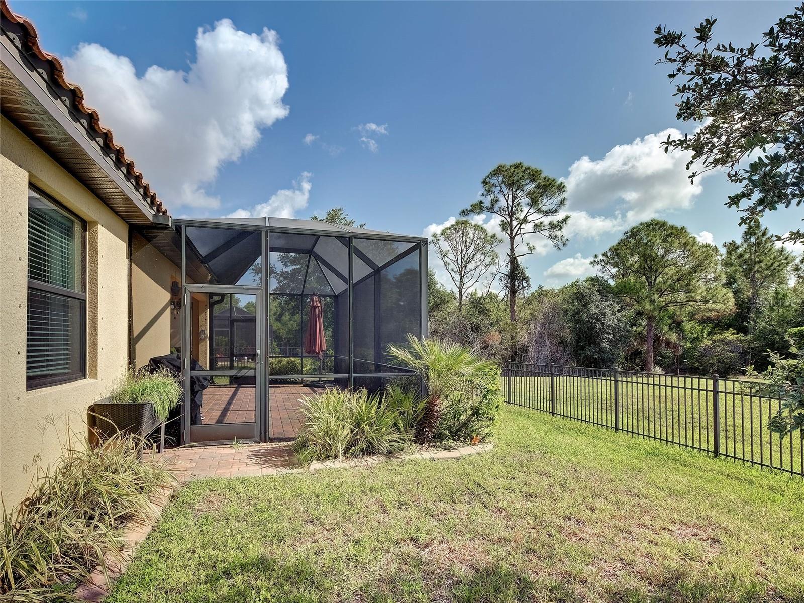 12390 Cinqueterre Dr Property Photo 8