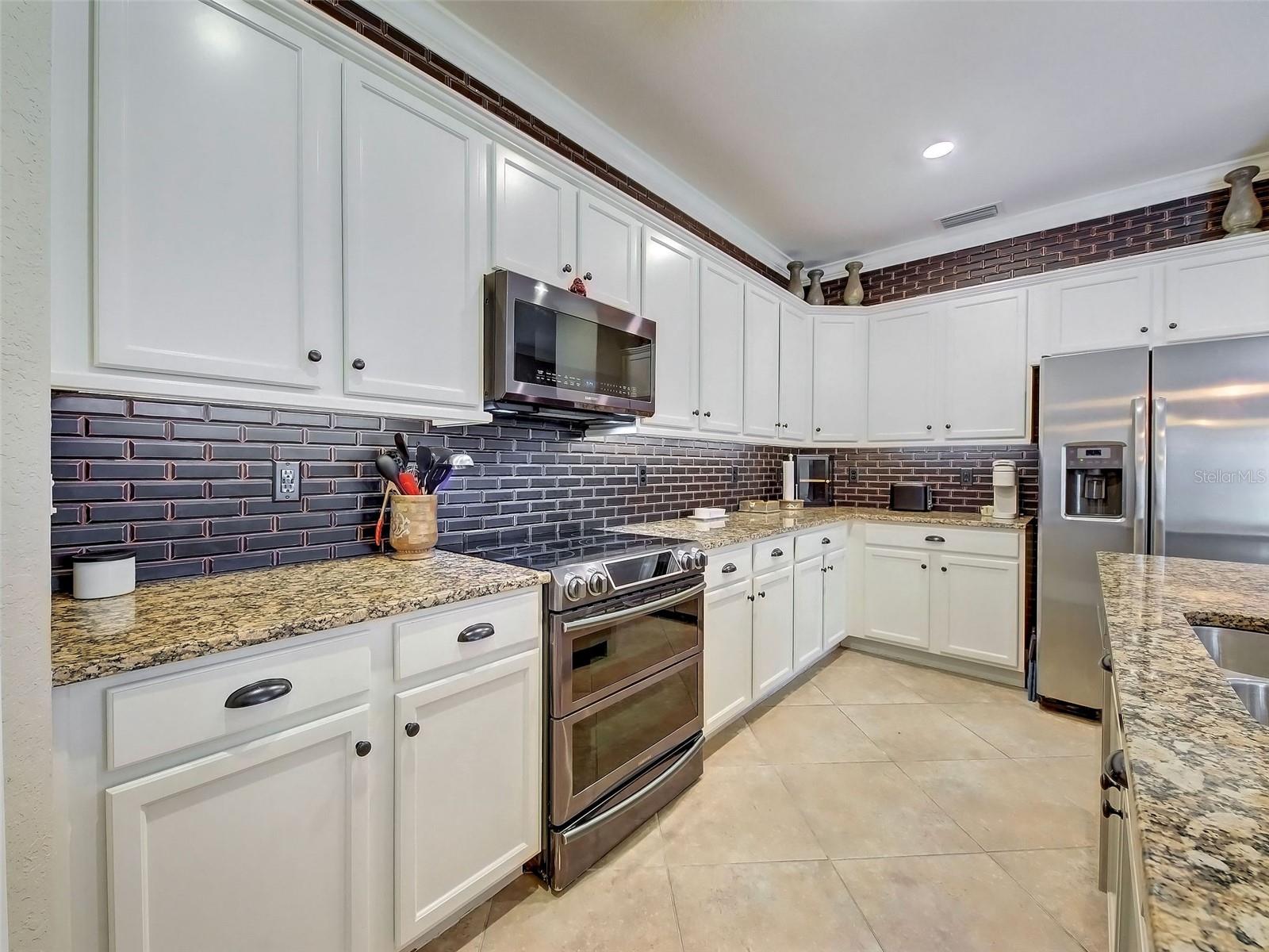12390 Cinqueterre Dr Property Photo 39