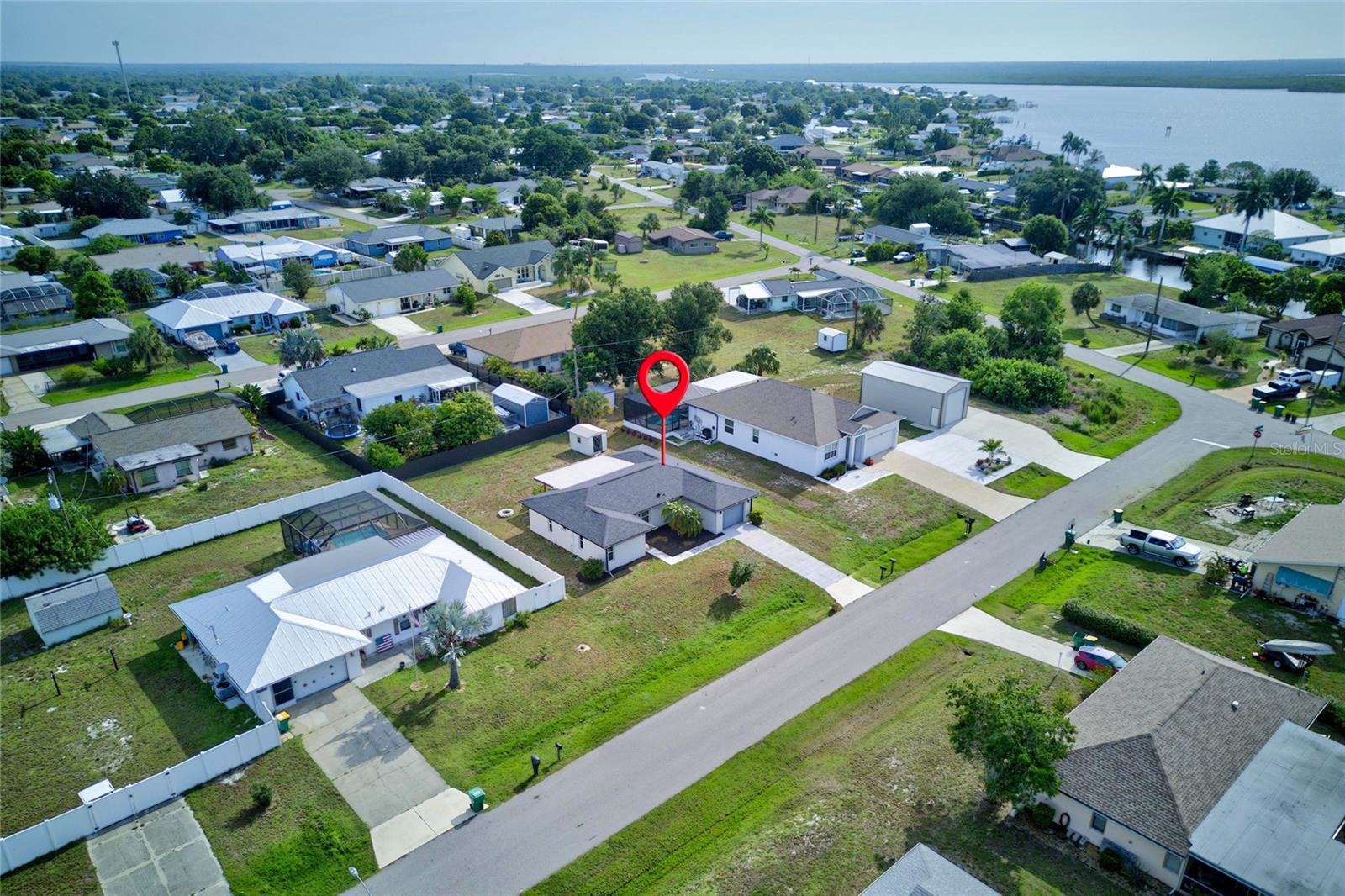 27072 Hillshire Ln Property Photo 1