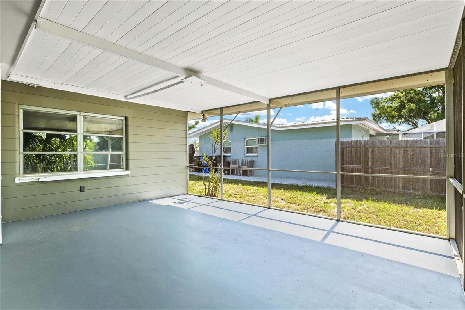 106 Aurora St E Property Photo 44