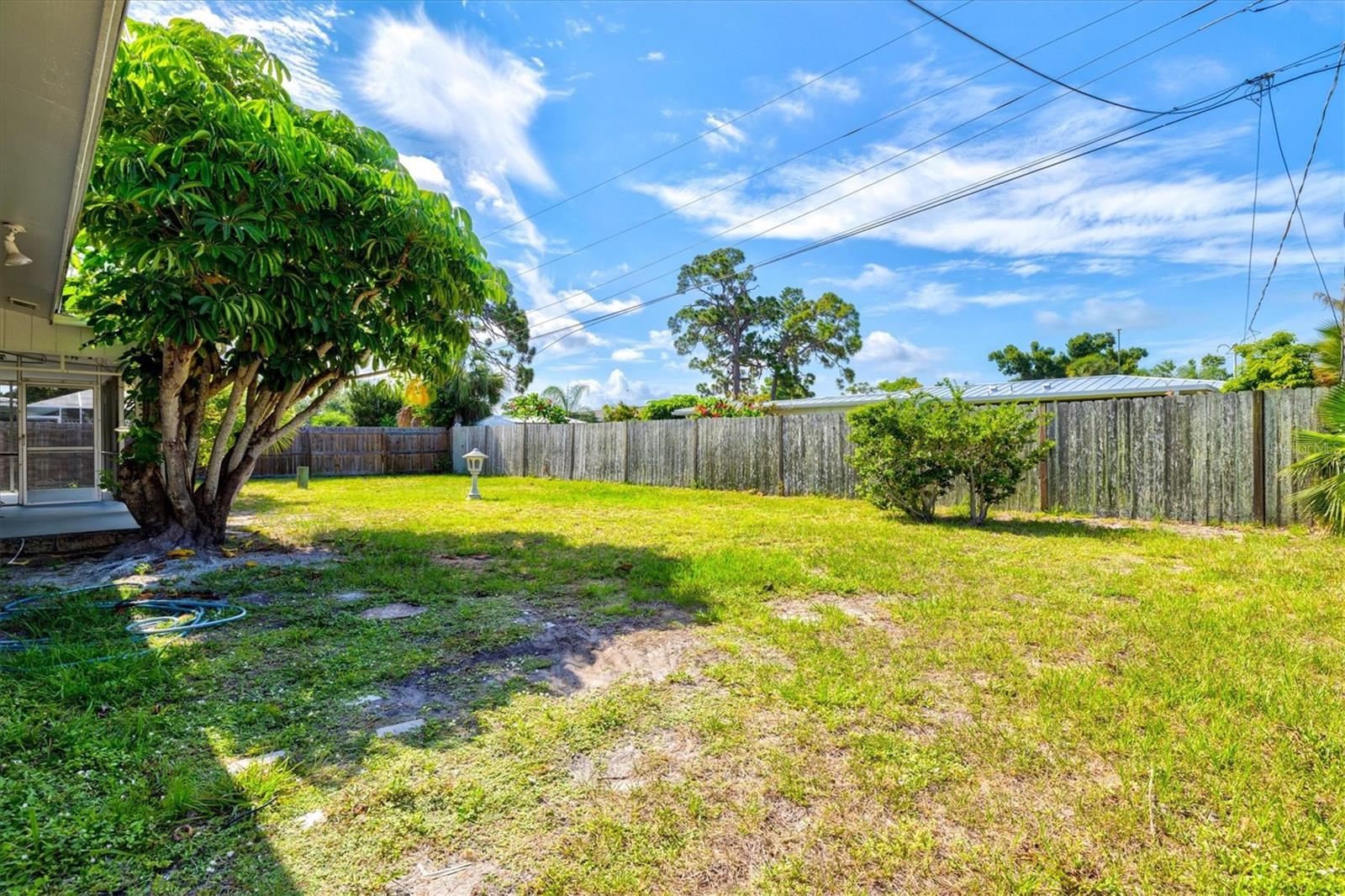 106 Aurora St E Property Photo 48