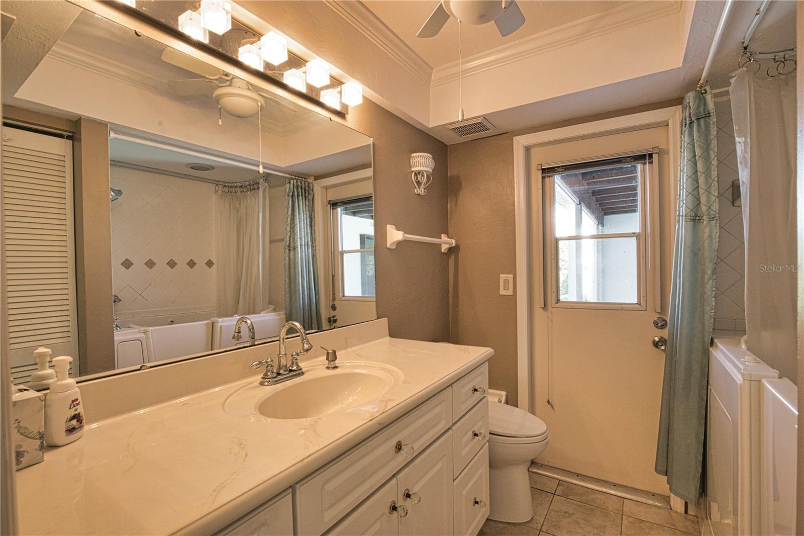 902 Pinehurst Ln Property Photo 40