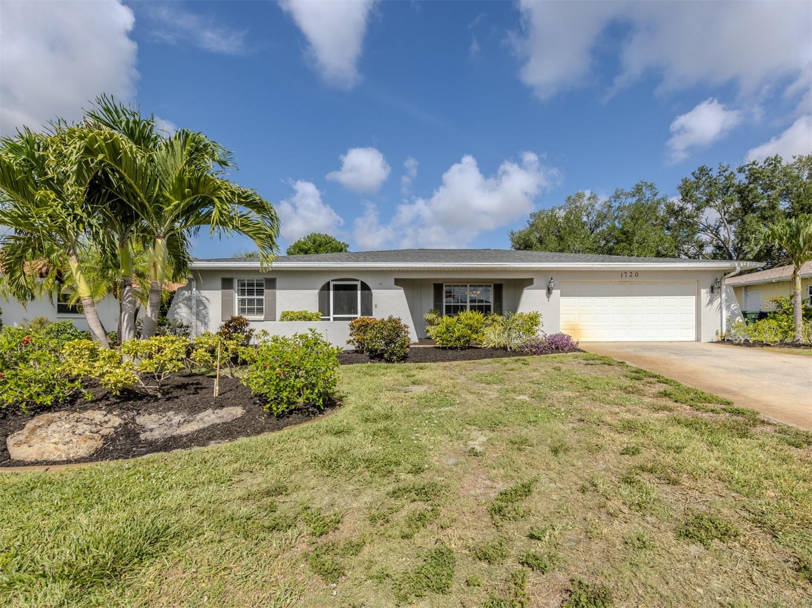 1720 Sandy Ct Property Photo 1