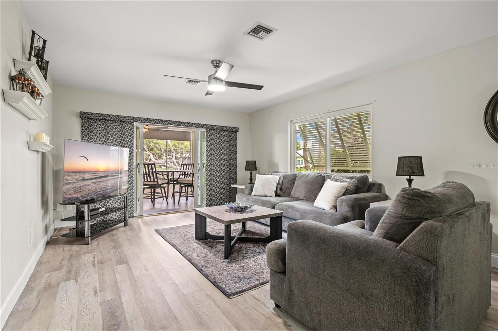 316 Wexford Ter #167 Property Photo 8