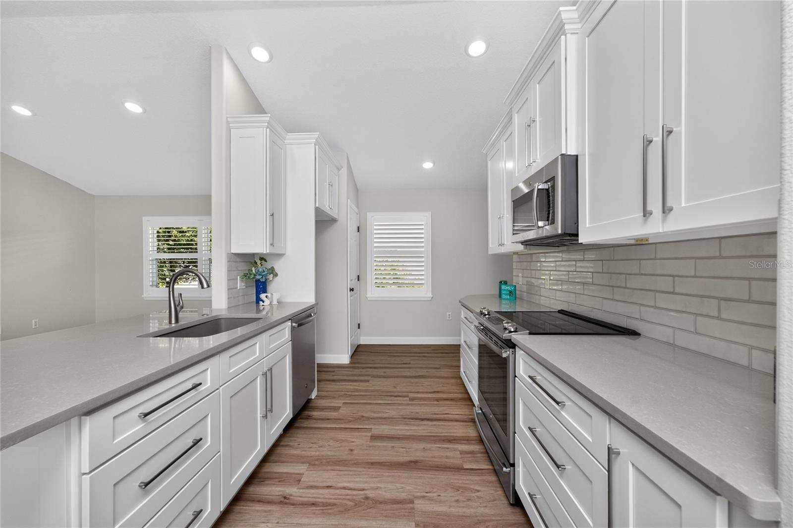 1251 Harbor Town Way Property Photo 10
