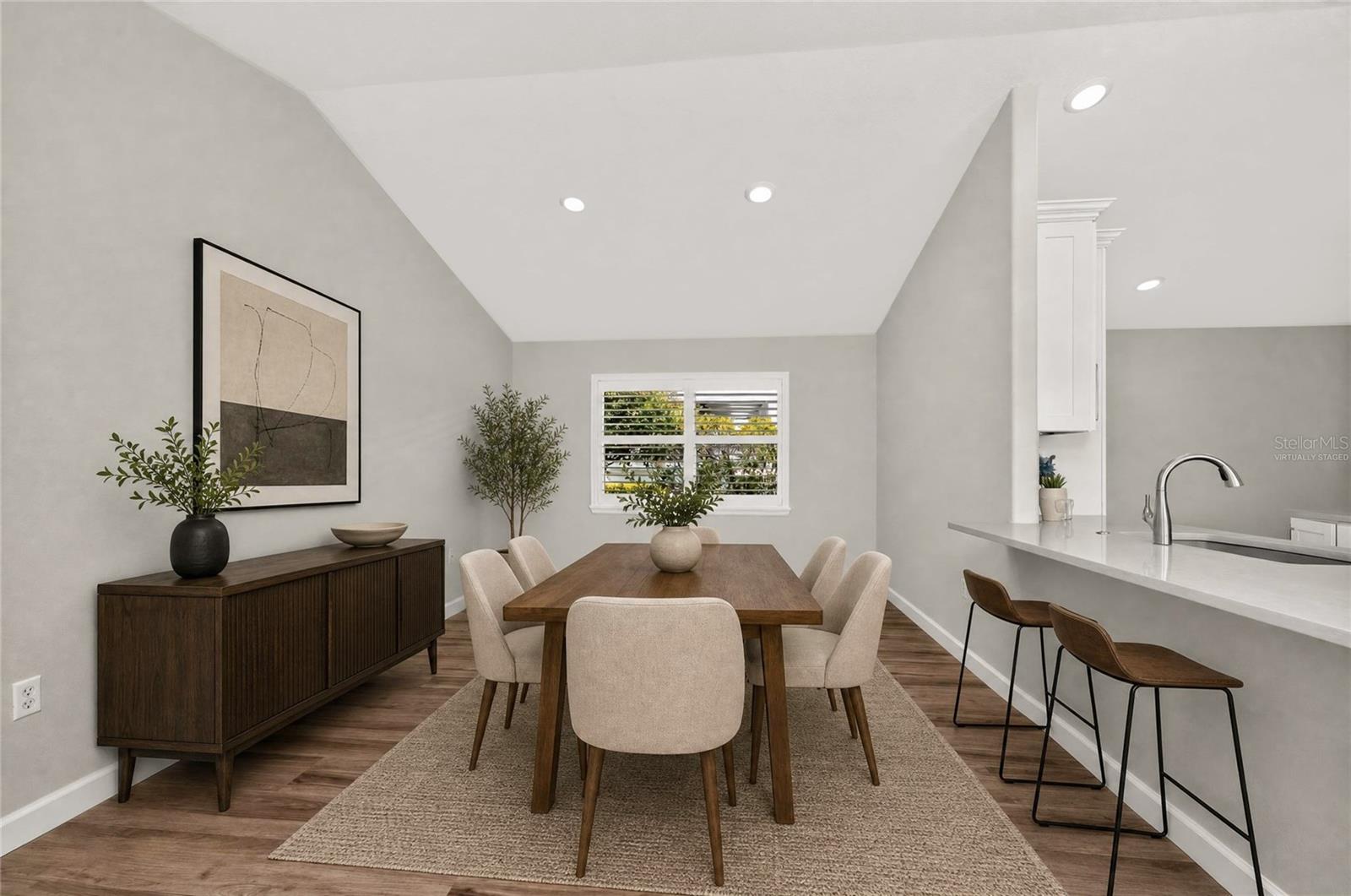 1251 Harbor Town Way Property Photo 13