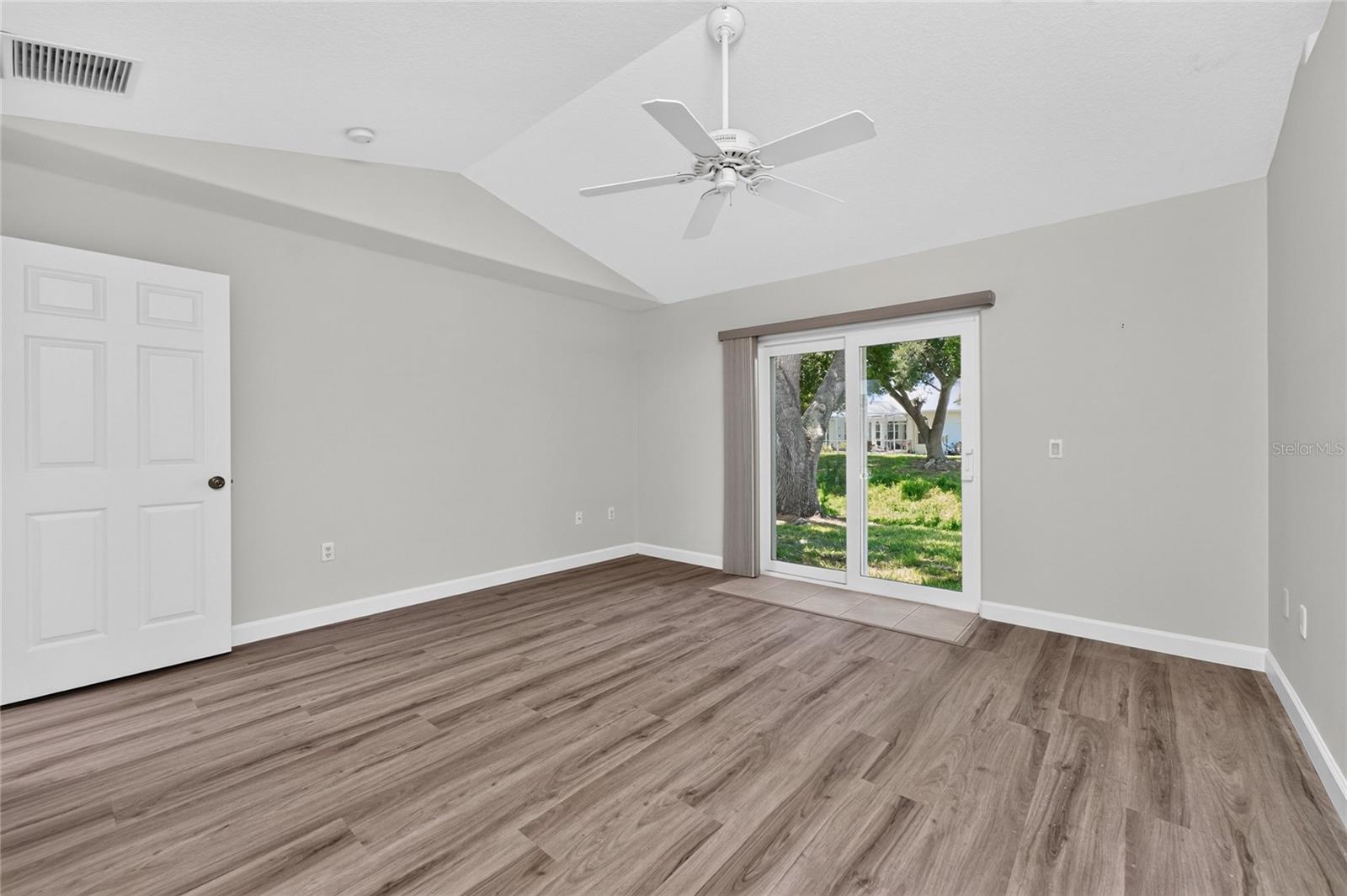 1251 Harbor Town Way Property Photo 19