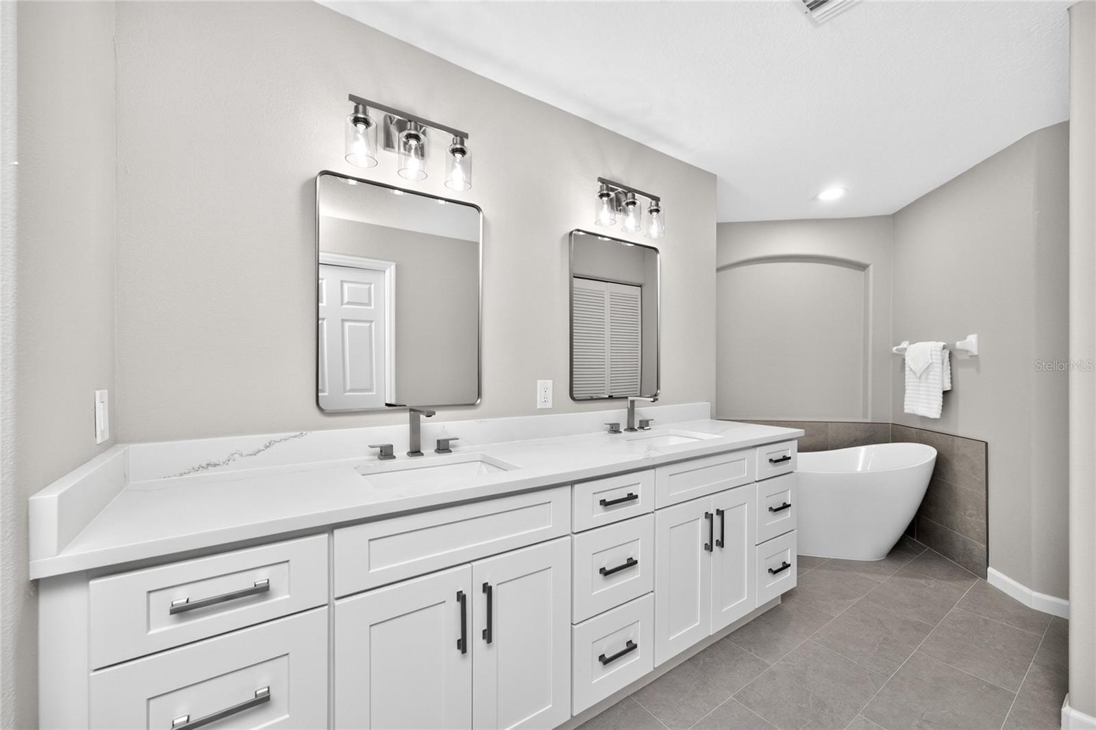 1251 Harbor Town Way Property Photo 21