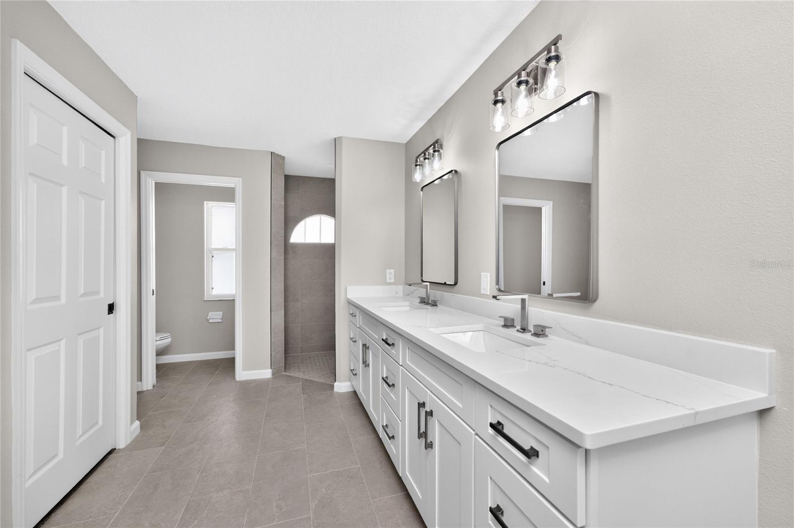 1251 Harbor Town Way Property Photo 22