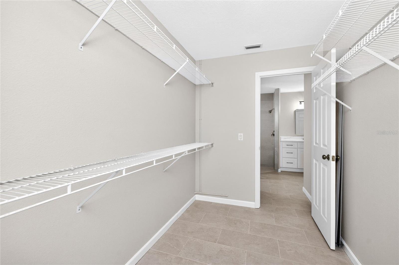 1251 Harbor Town Way Property Photo 26