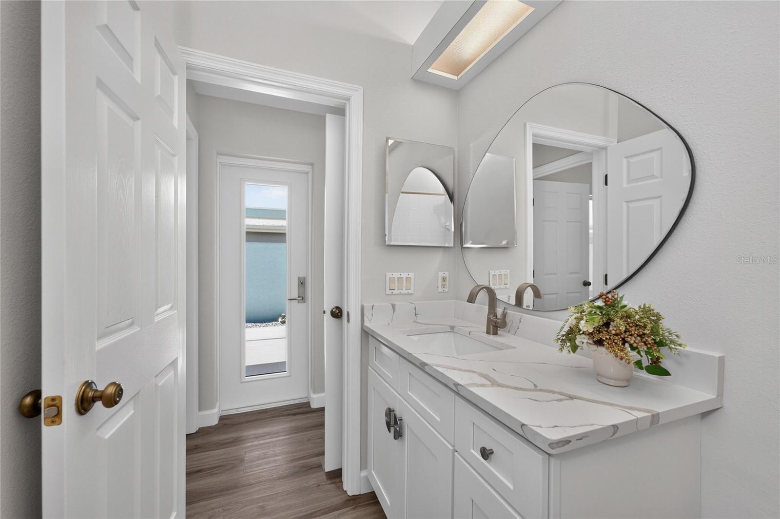 1251 Harbor Town Way Property Photo 29