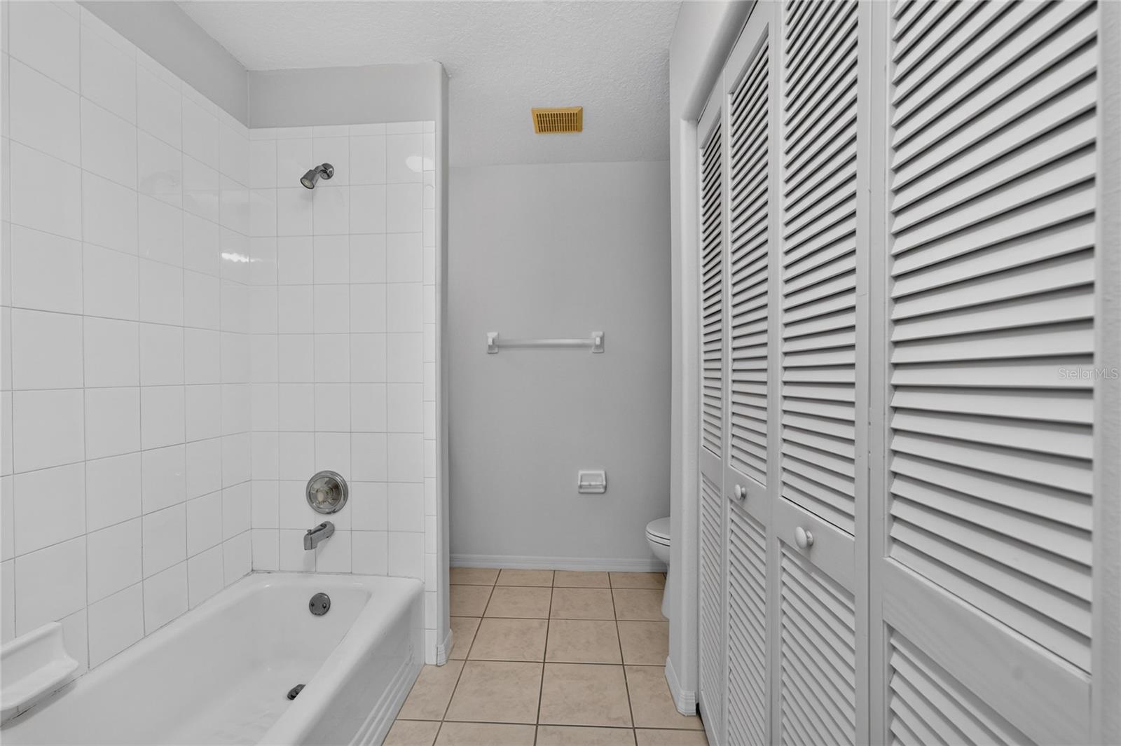 1251 Harbor Town Way Property Photo 34