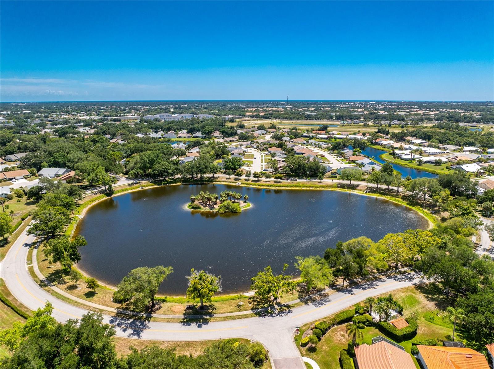 1251 Harbor Town Way Property Photo 46