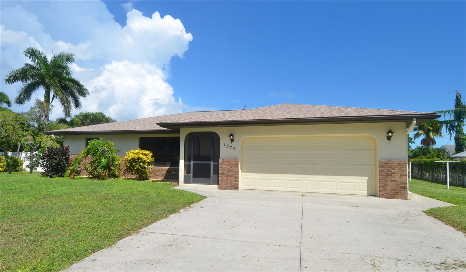 1379 EVEREST RD Property Photo 1