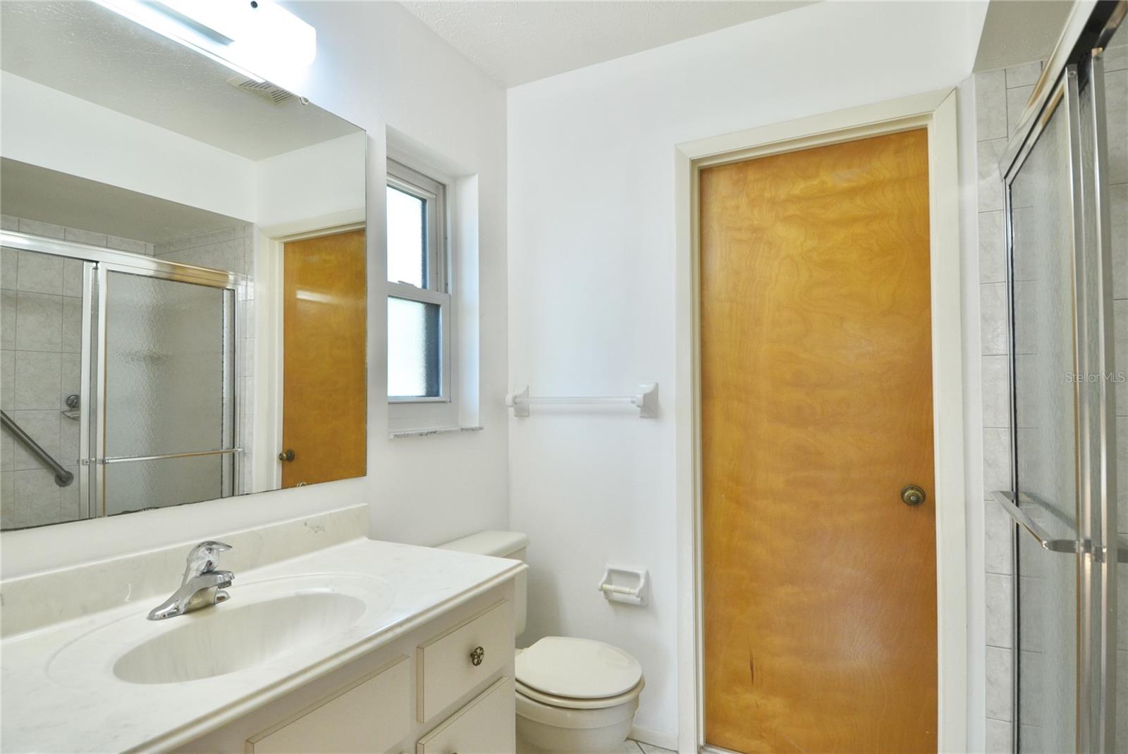 1379 Everest Rd Property Photo 6