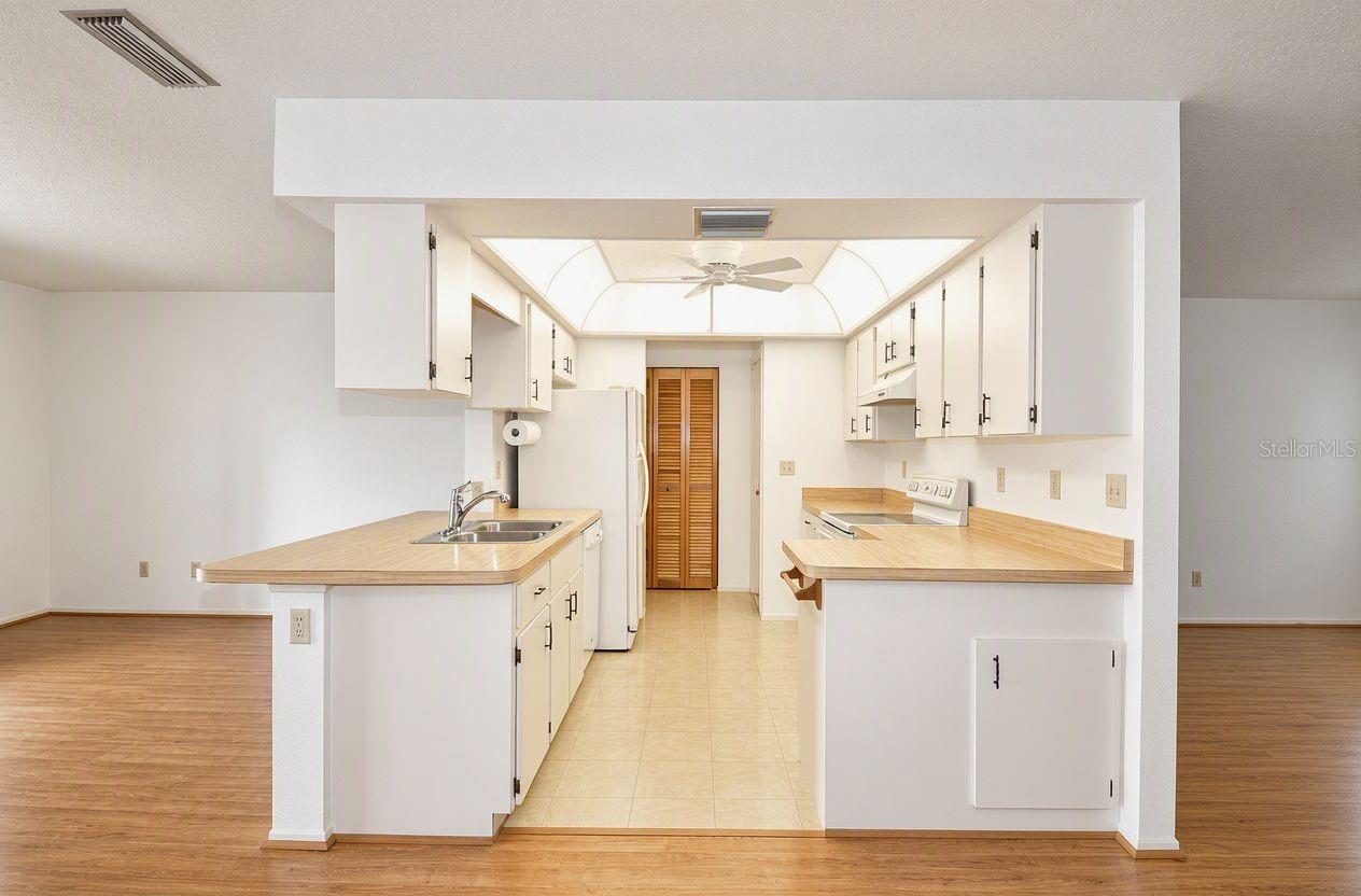 1379 Everest Rd Property Photo 15