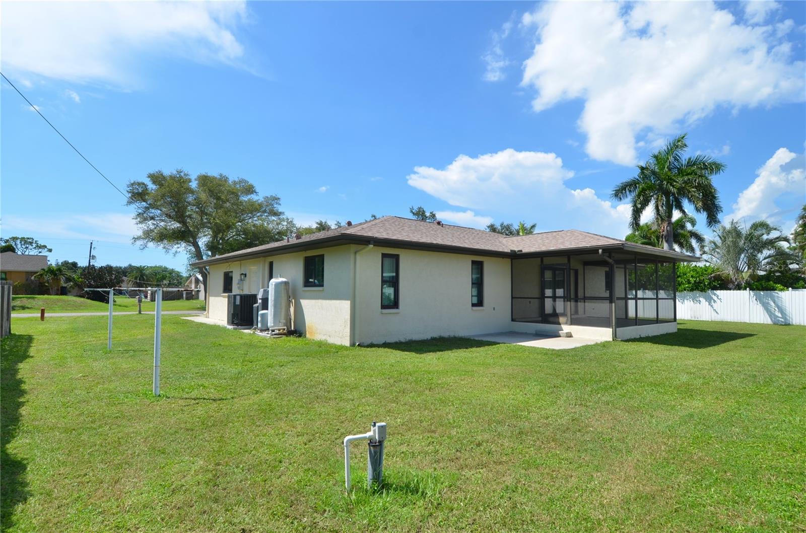 1379 Everest Rd Property Photo 27