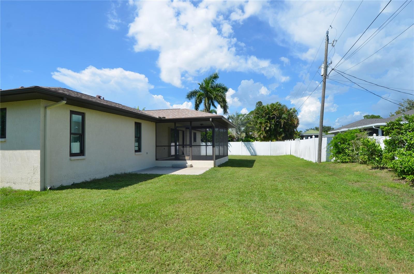 1379 Everest Rd Property Photo 28