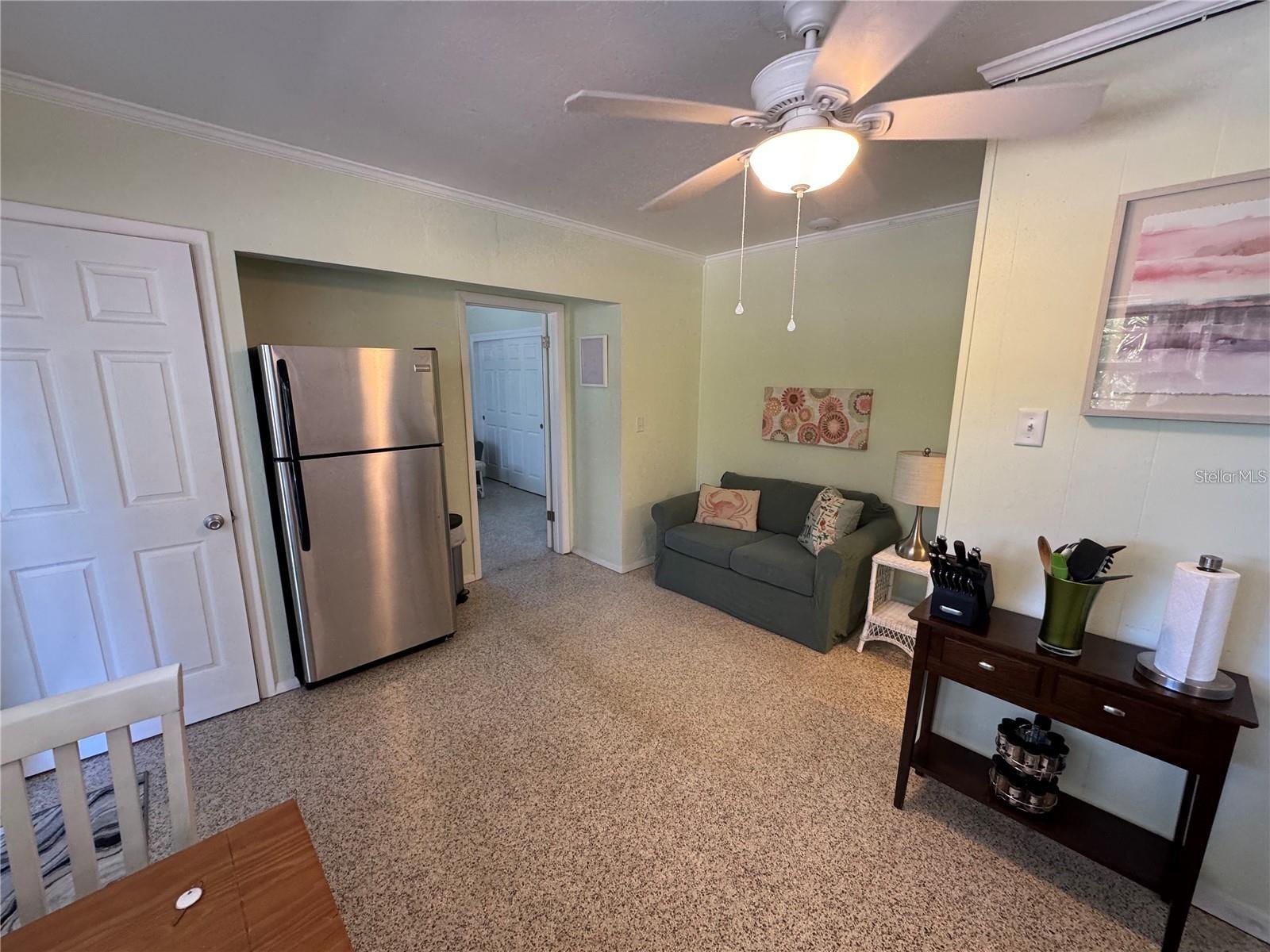 104 Base Ave W #c Property Photo 5