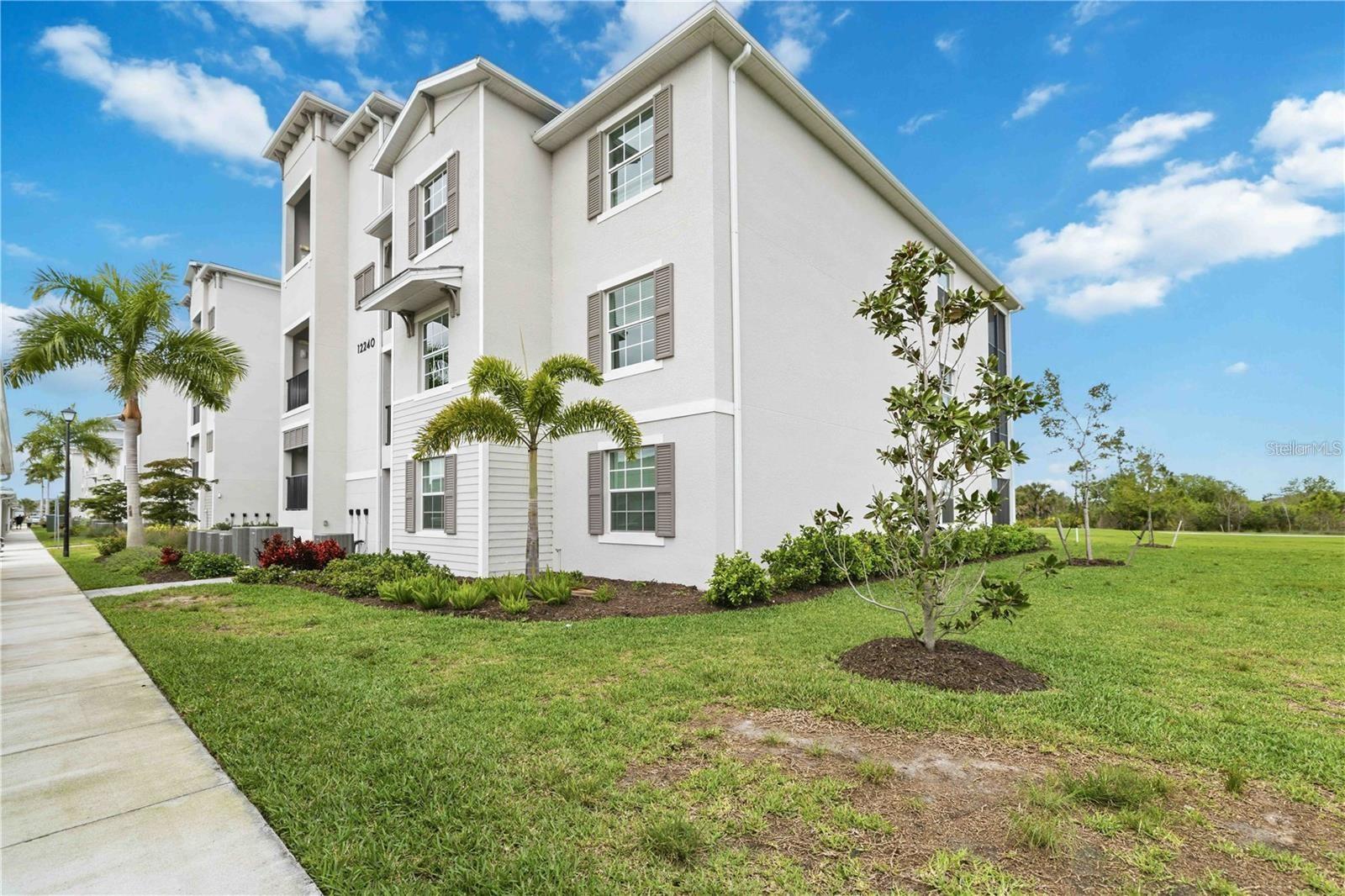 12240 WELLEN GOLF ST #208 Property Photo 1