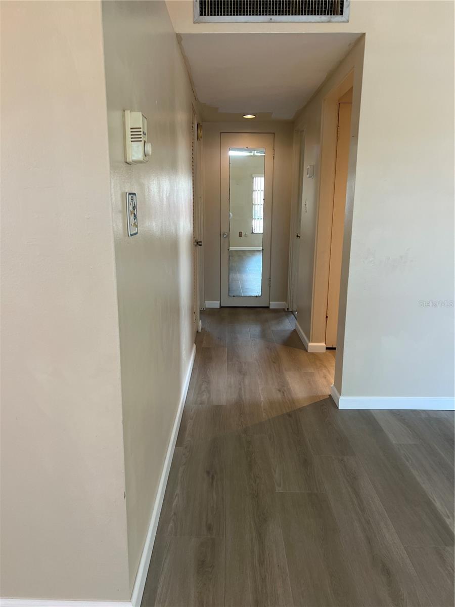 321 Alba St E Property Photo 8