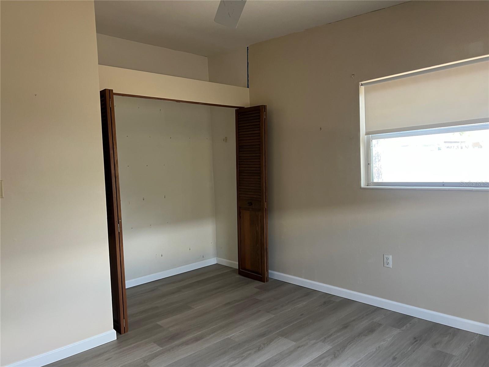 321 Alba St E Property Photo 13