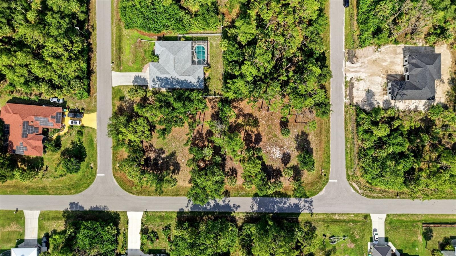 1096 & 1112 CABOT ST Property Photo 1