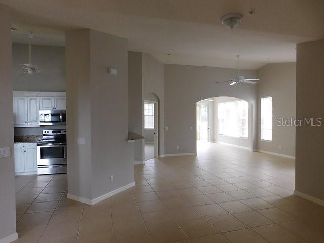 1669 Monarch Dr #204 Property Photo 3