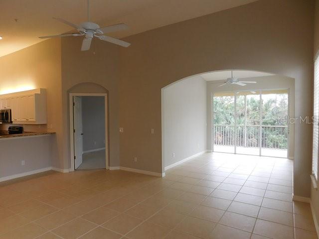 1669 Monarch Dr #204 Property Photo 4