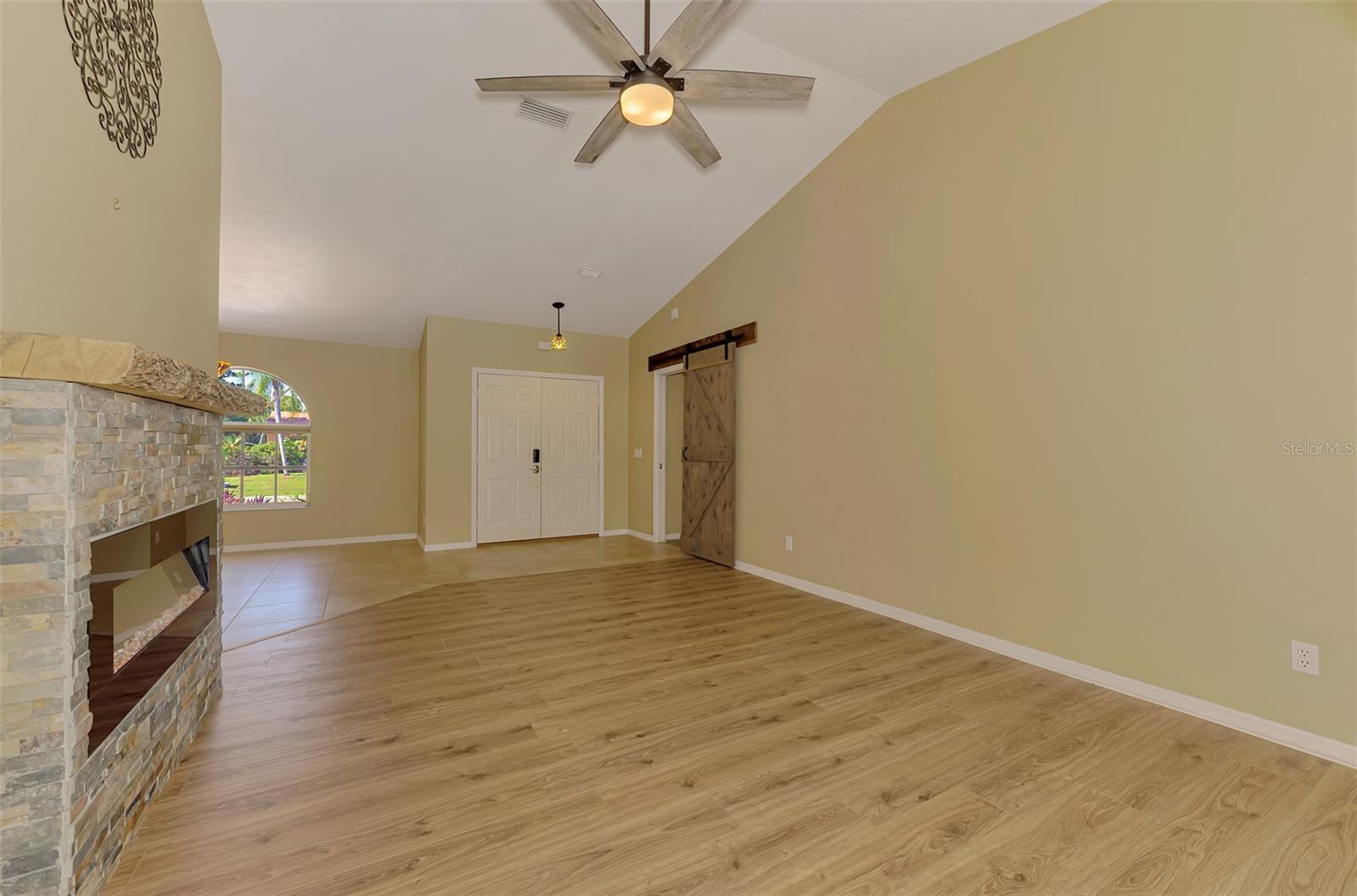 3706 Slayton Ave Property Photo 8