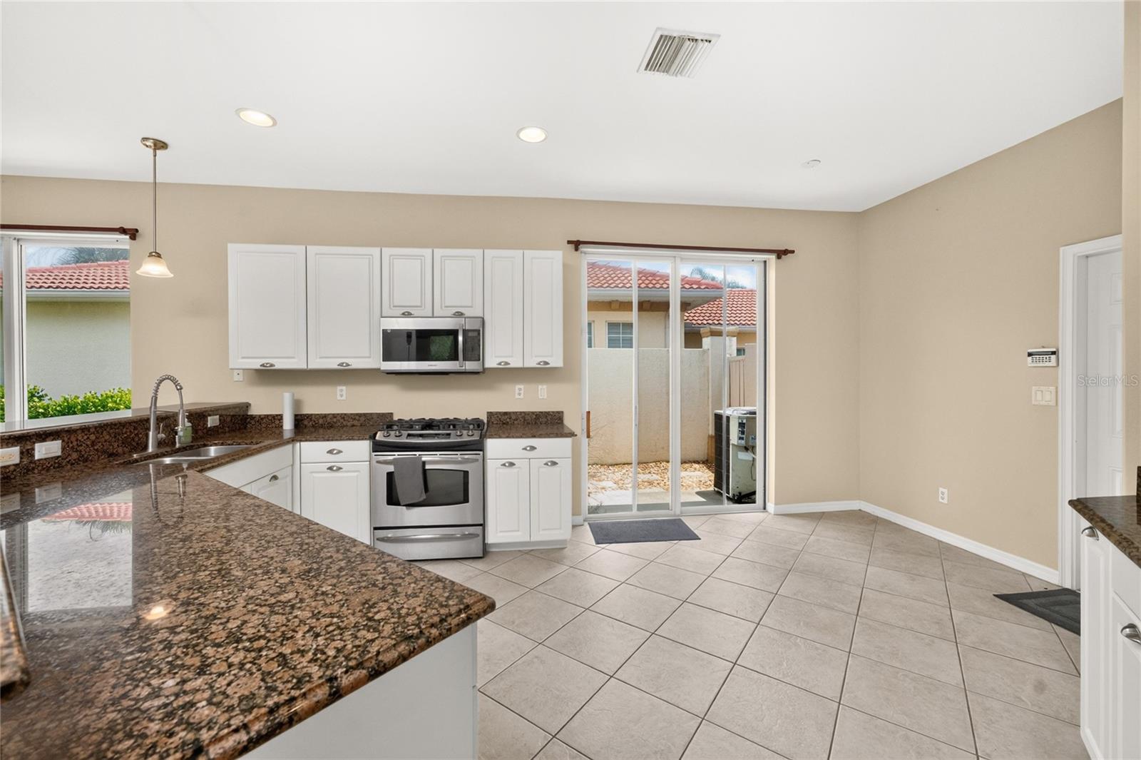 246 Mestre Pl Property Photo 14