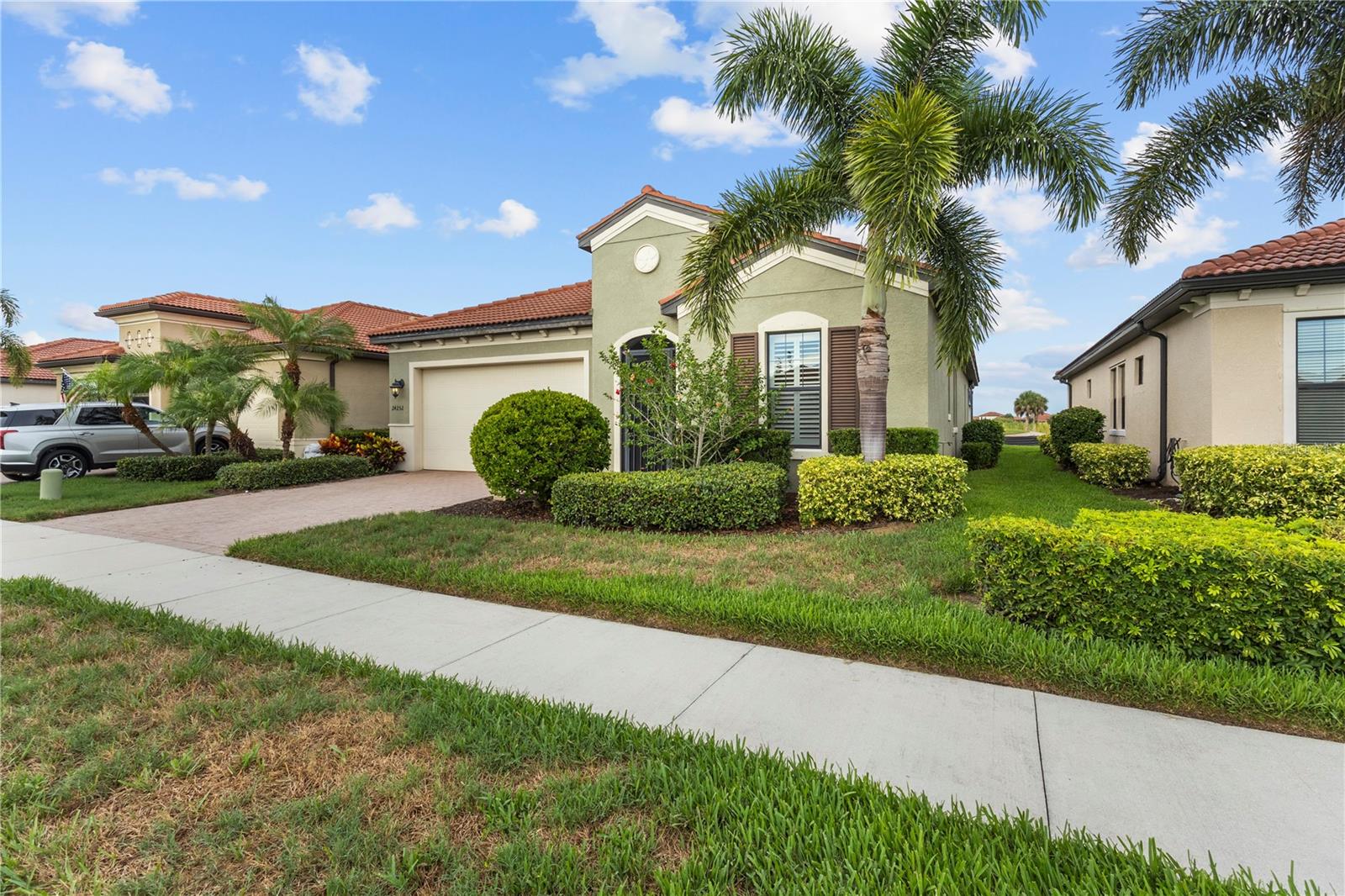 24252 Gallberry Dr Property Photo 4