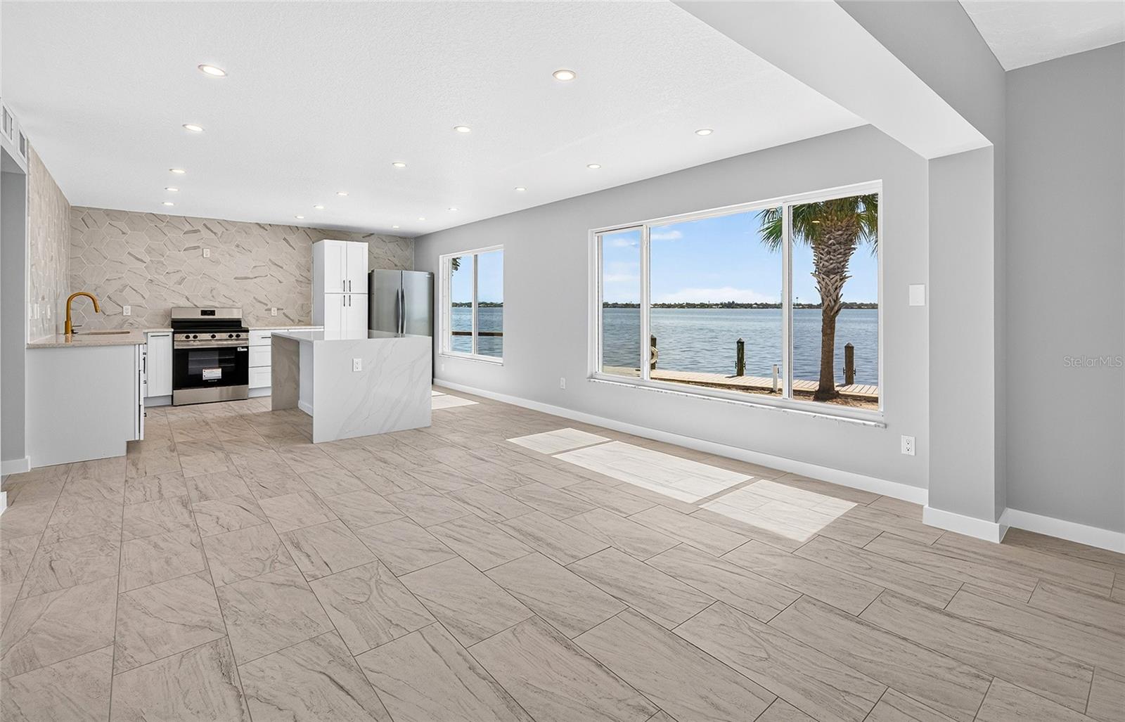5055 N Beach Rd #101 Property Photo 17