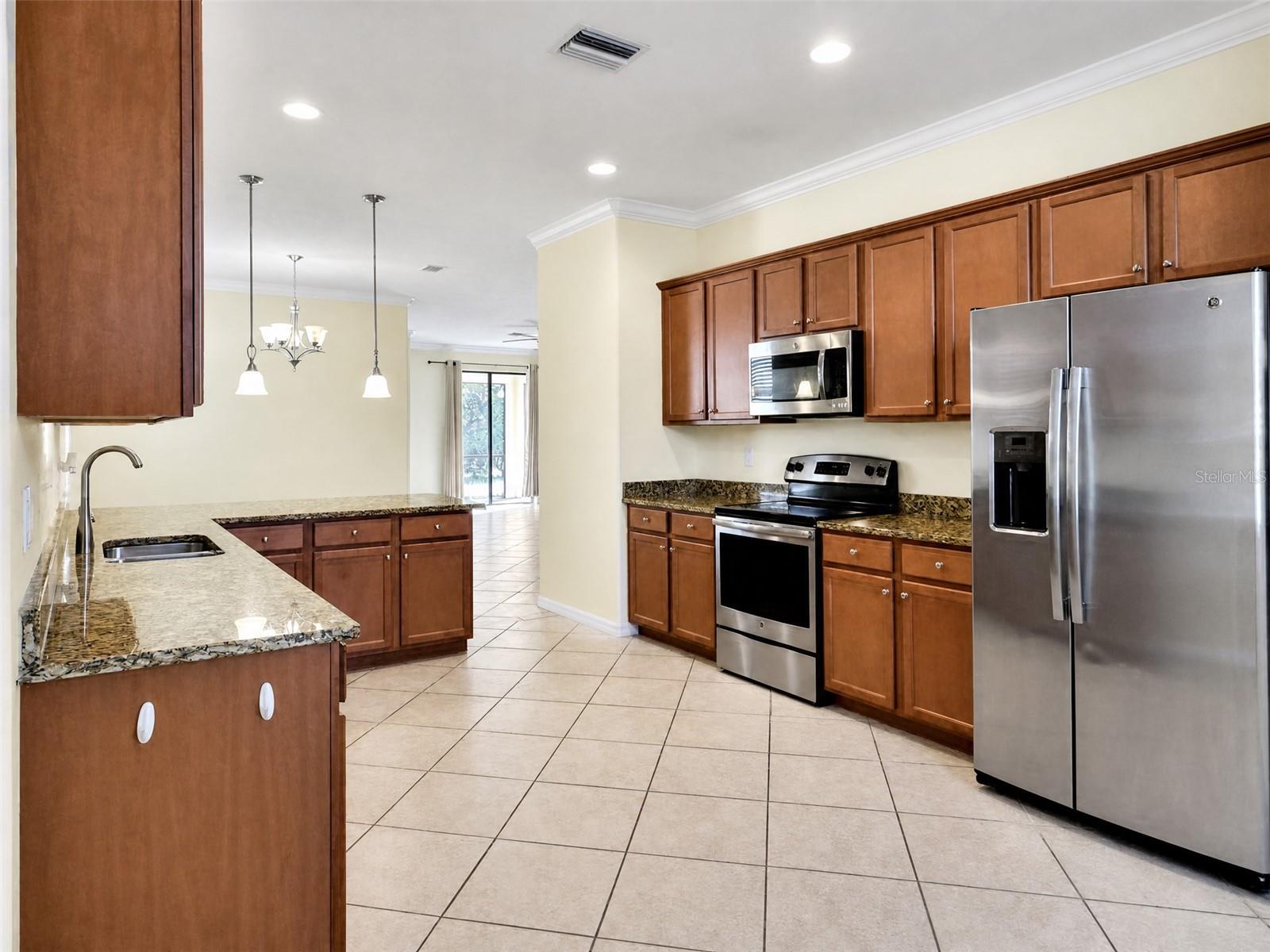 12889 Richezza Dr Property Photo 5