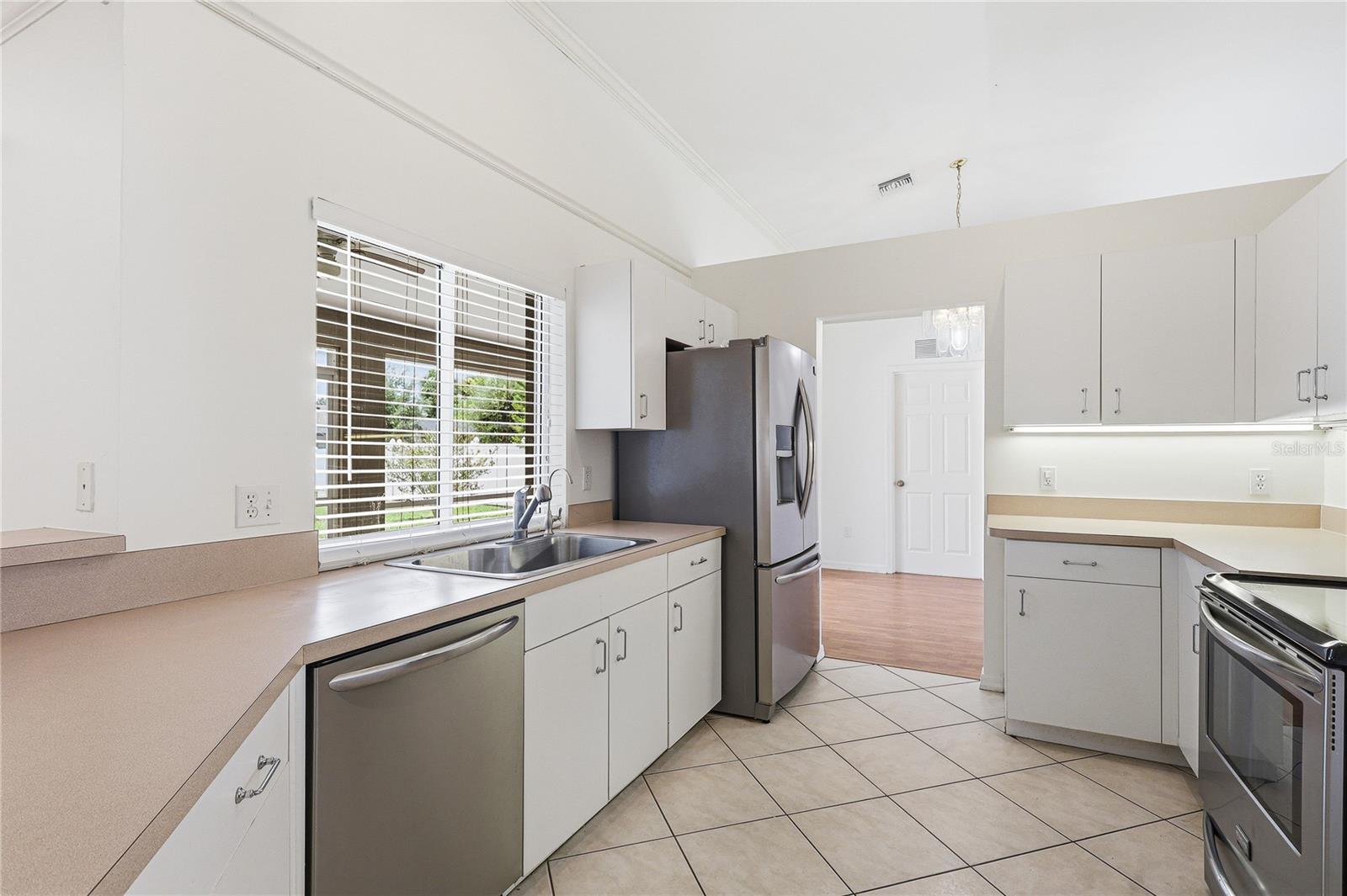 4042 Duluth Ter Property Photo 6