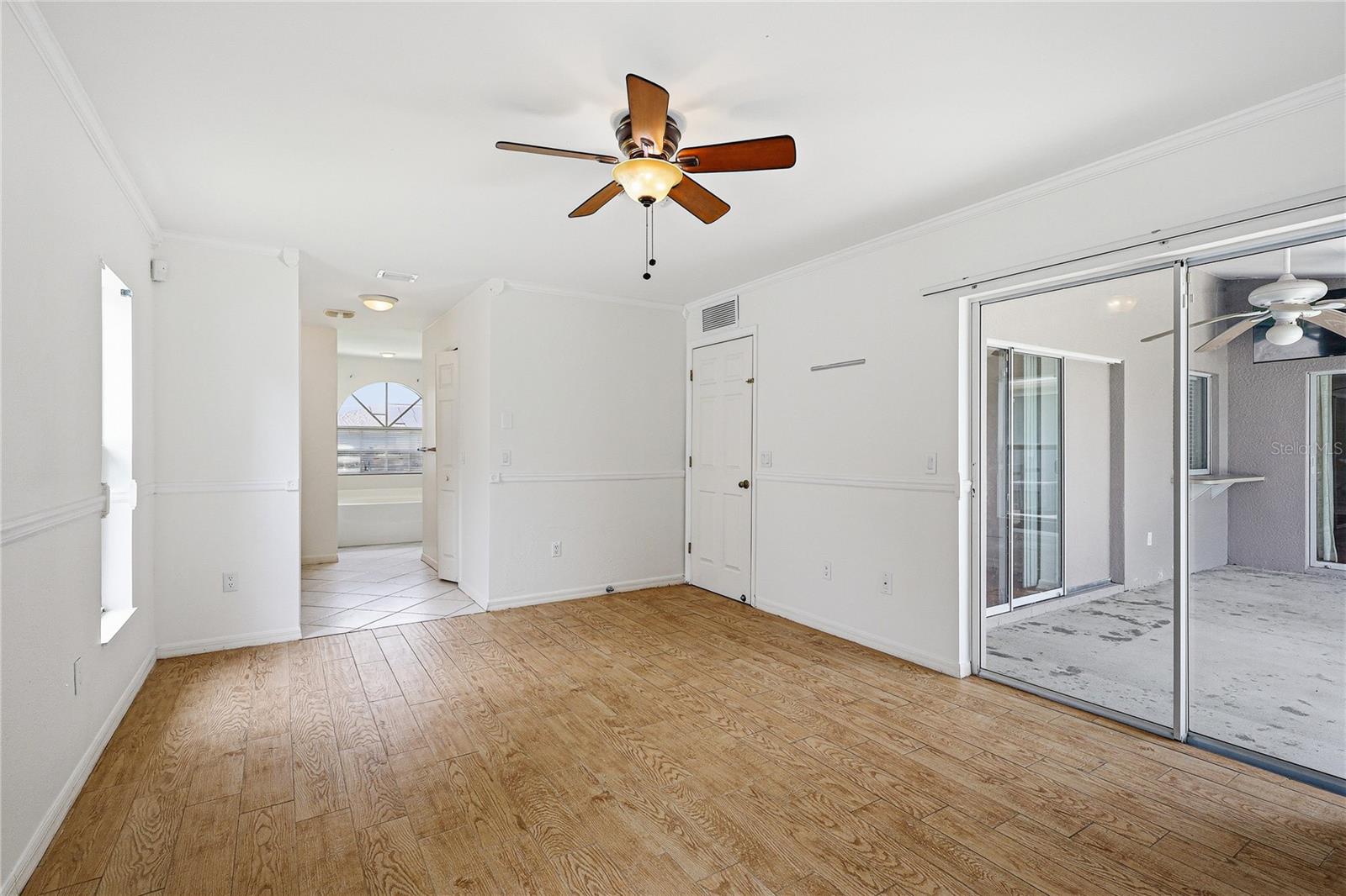 4042 Duluth Ter Property Photo 12