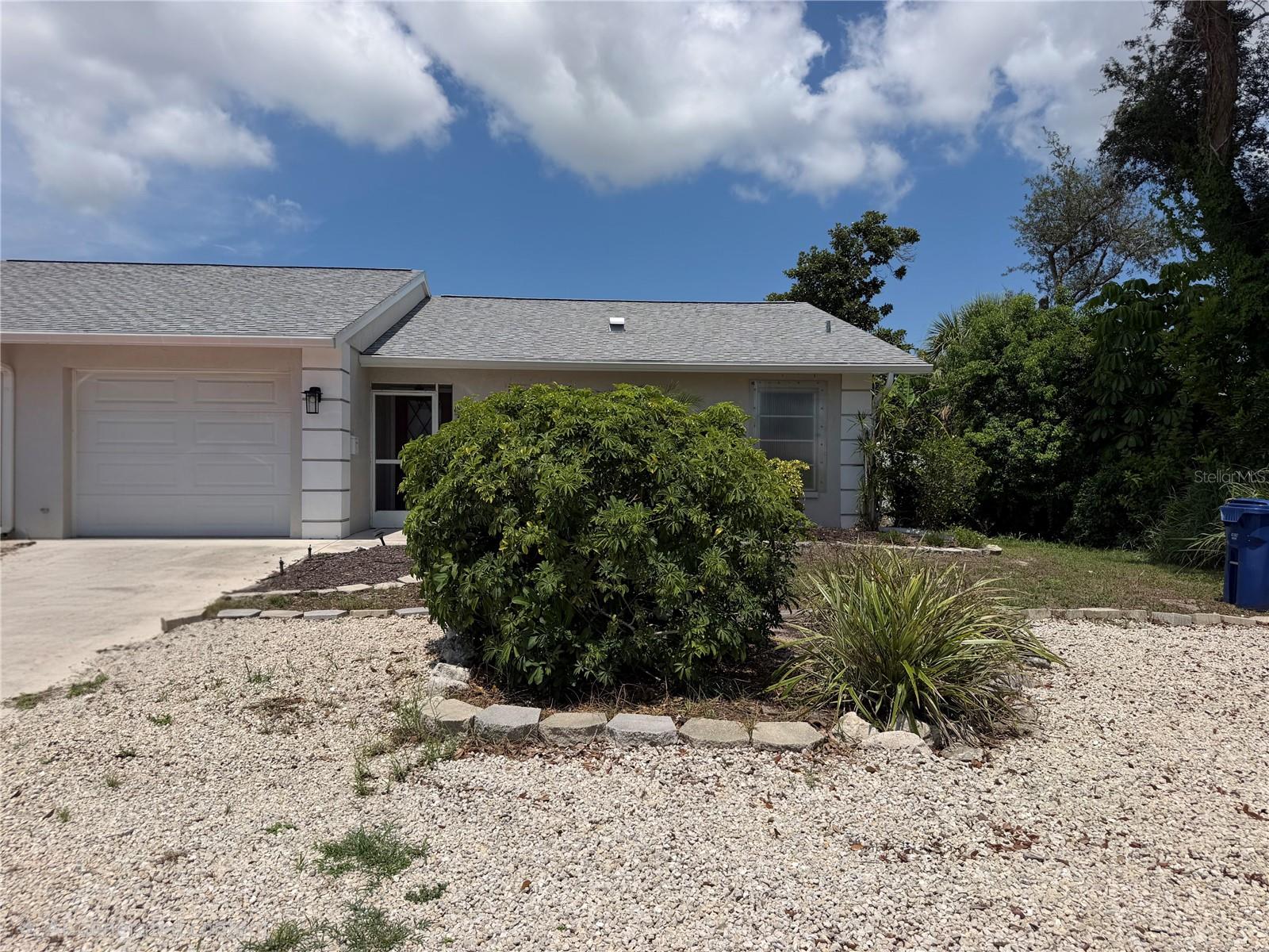 635 Harvey St Property Photo 1