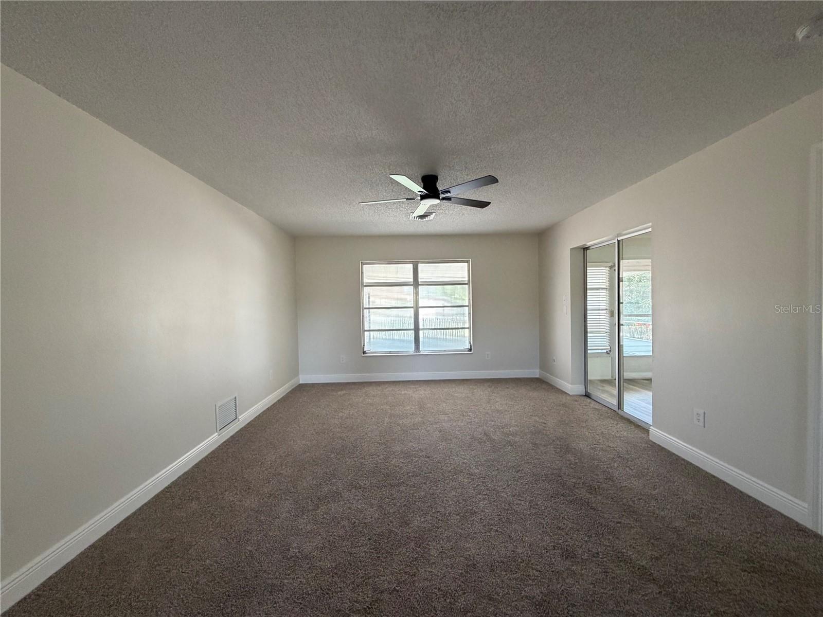 635 Harvey St Property Photo 10