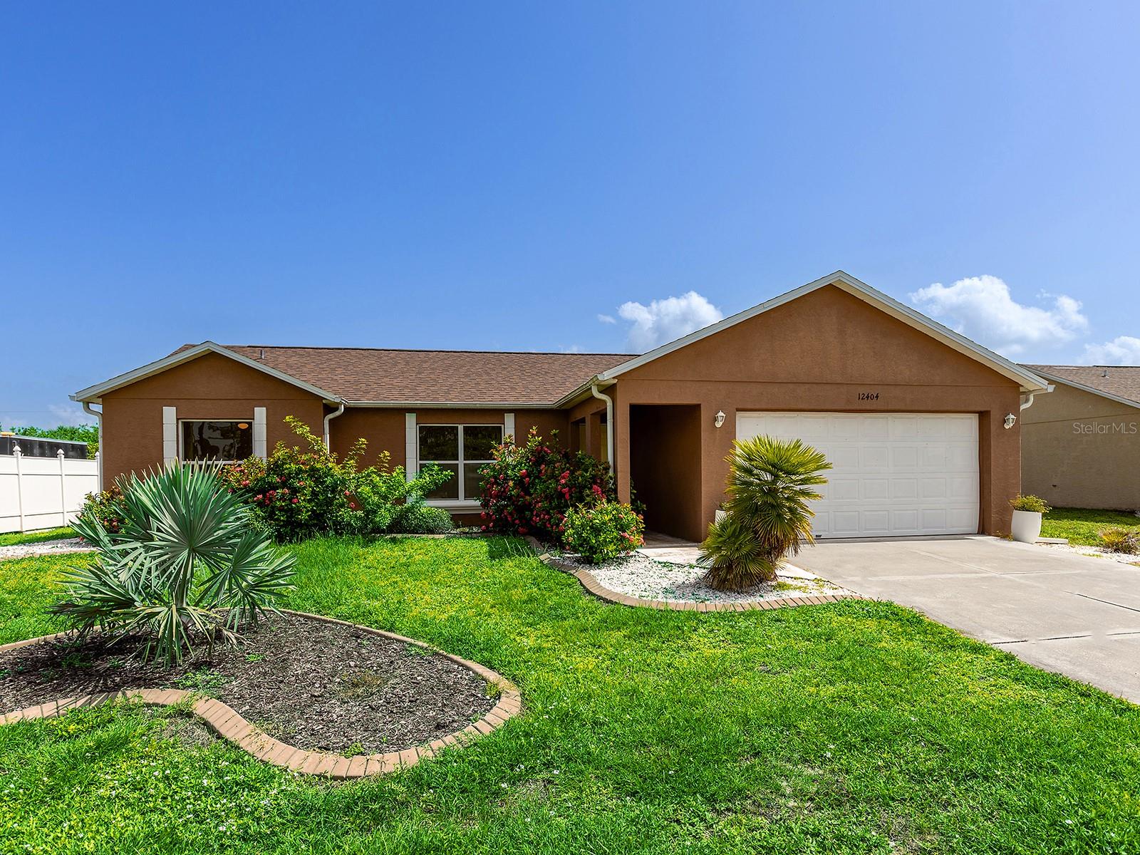 12404 Willmington Blvd Property Photo 1