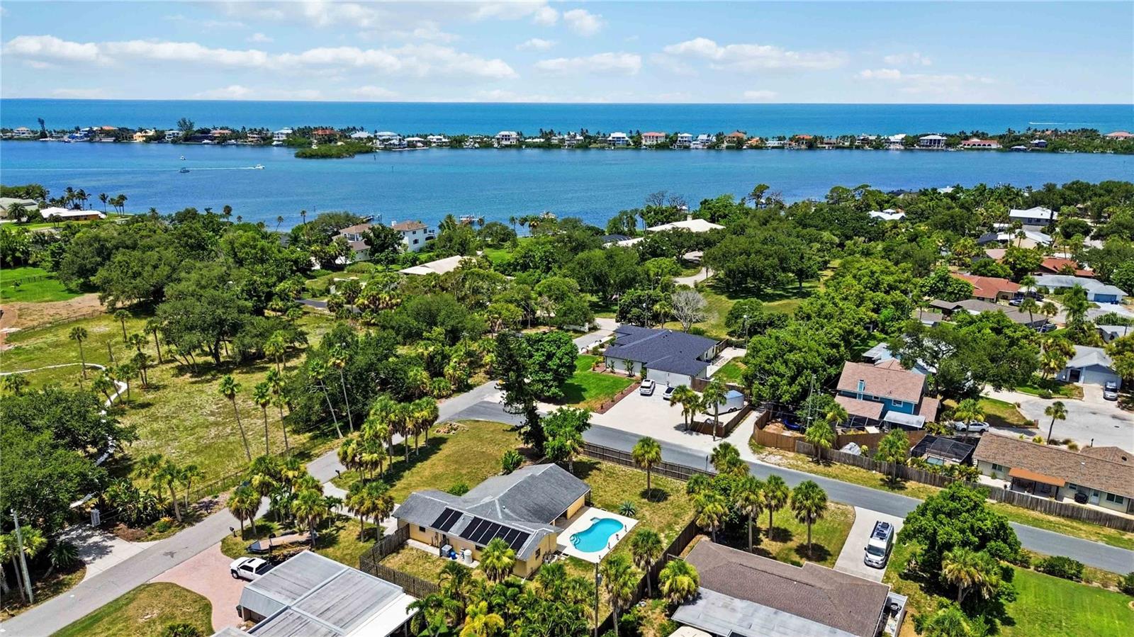 440 Lychee Rd Property Photo 3