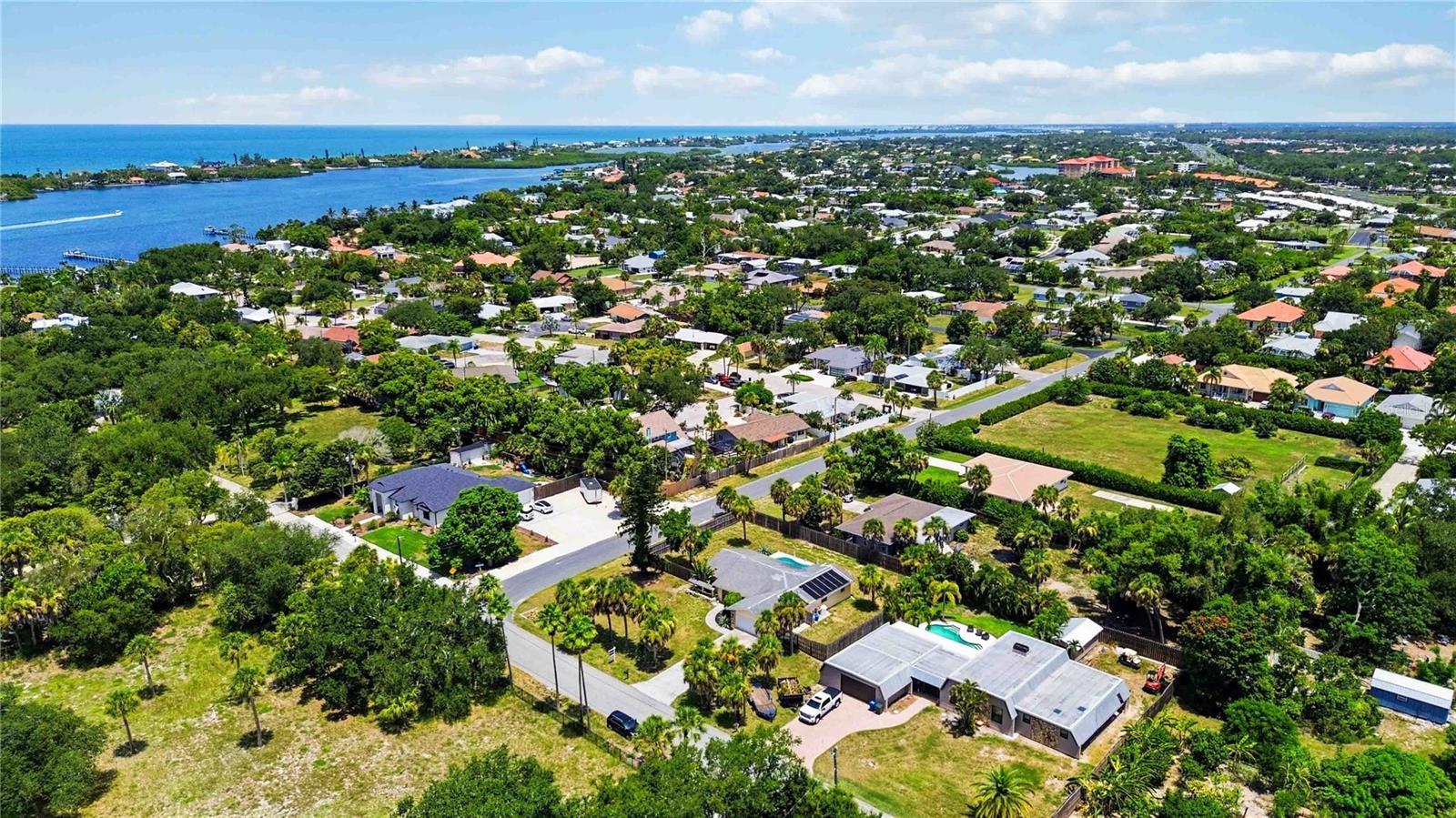 440 Lychee Rd Property Photo 4