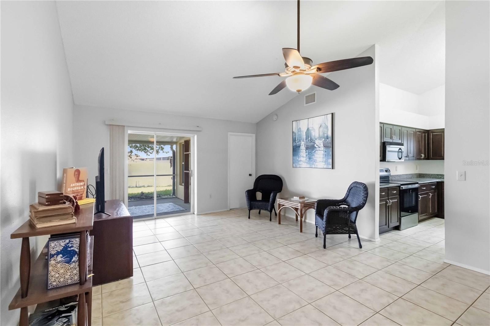 13437 Beechberry Dr Property Photo 2
