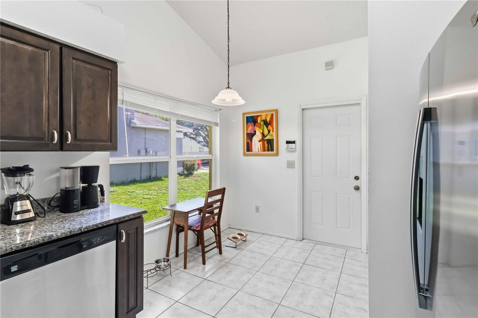 13437 Beechberry Dr Property Photo 9