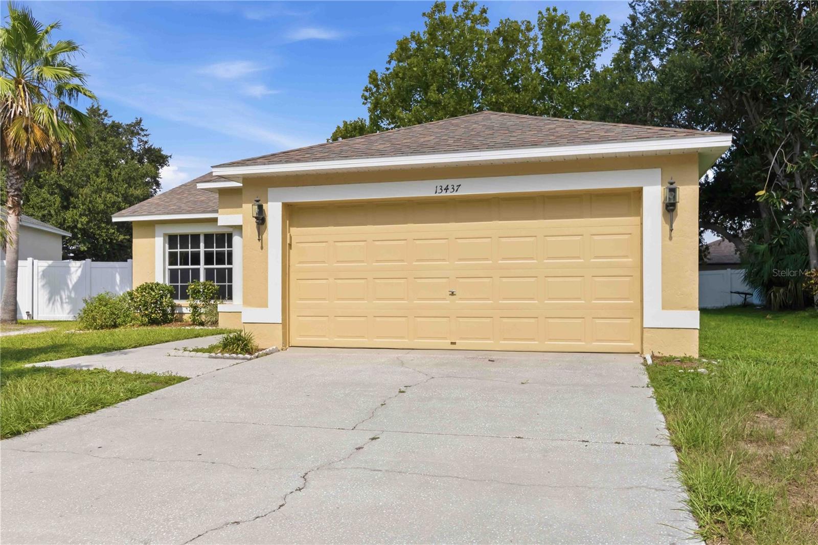 13437 Beechberry Dr Property Photo 32